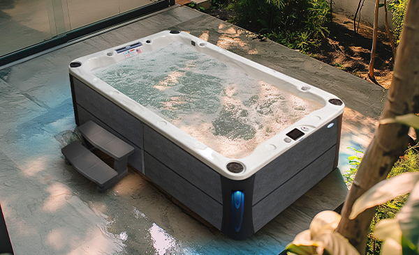 Deck Series Rialto hot tubs for sale